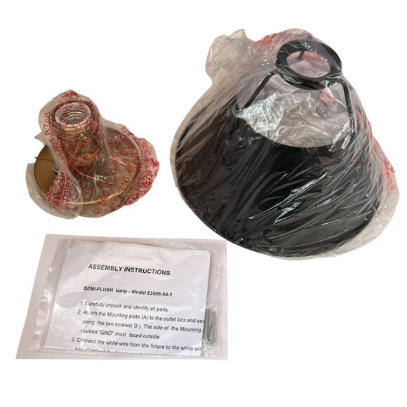 Light fixture - Picture 4 of 5